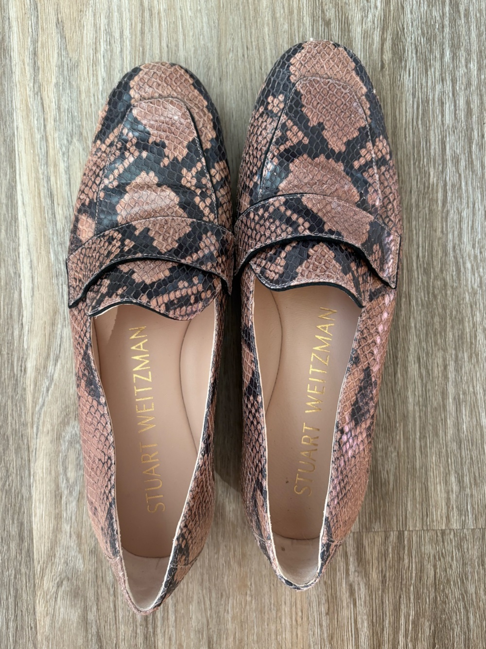 Stuart Weitzman snake print leather penny loafers Size 7.5
